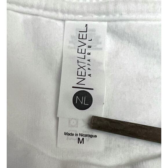 Disney Alice in Wonderland “We Are All Mad Here” Graphic T-Shirt - Medium - Picture 6 of 9